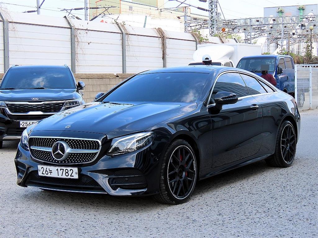 Mercedes Benz E class - Vista 2