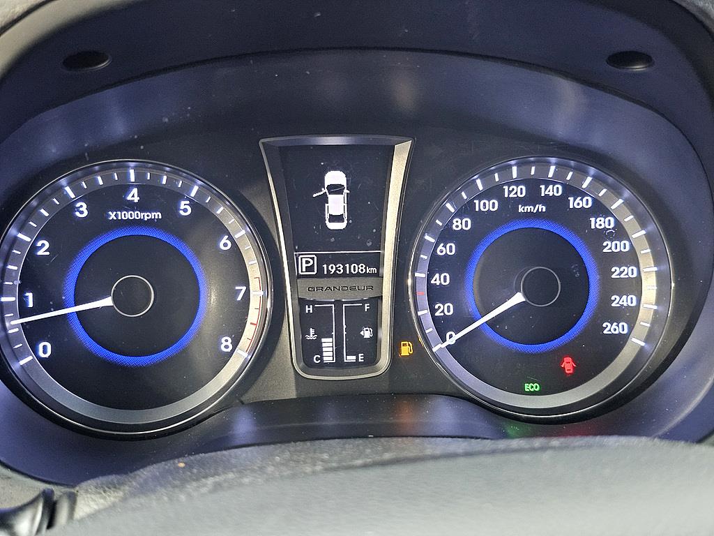 HYUNDAI Grandeur - Vista 7