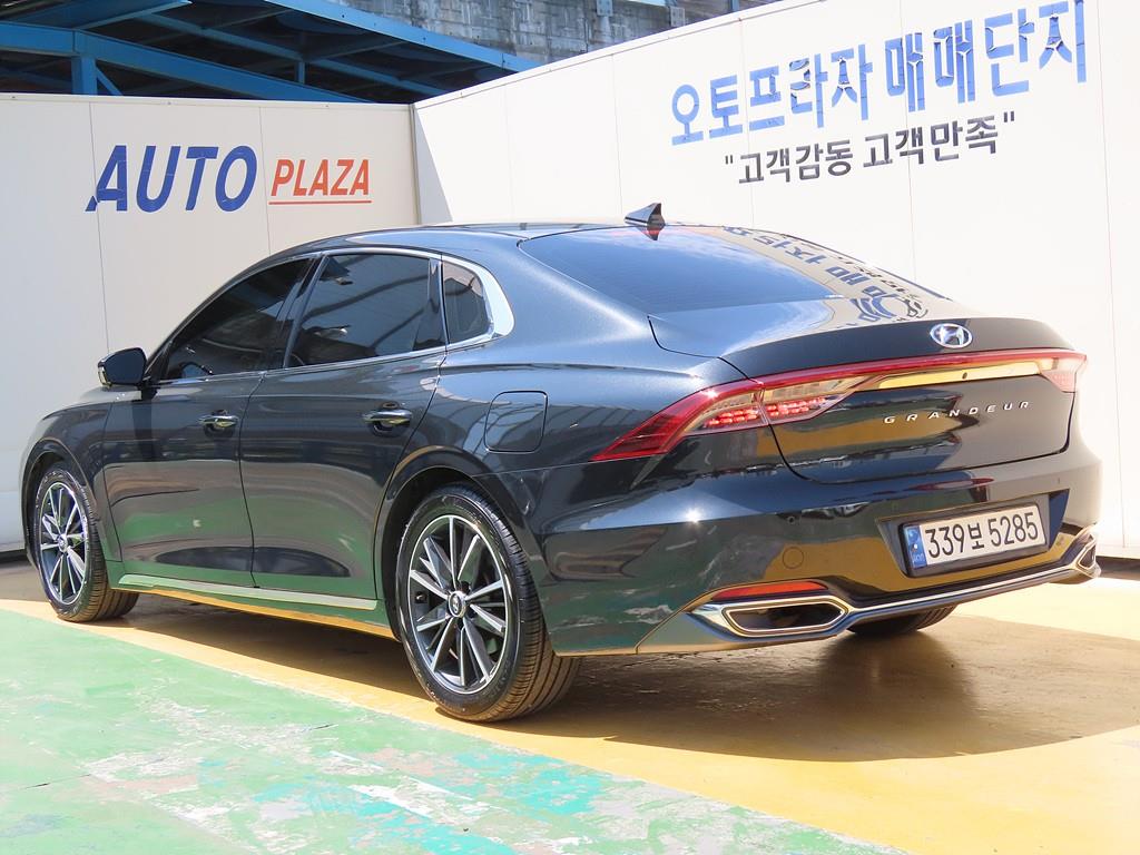 HYUNDAI Grandeur - Vista 3