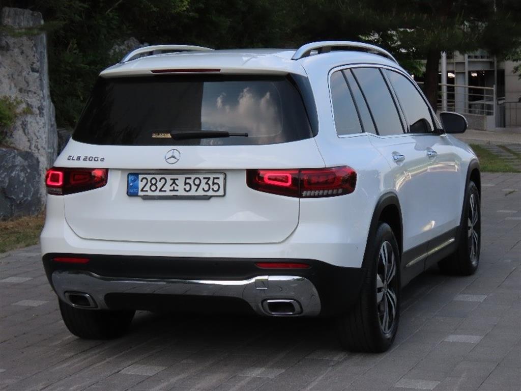 Mercedes Benz GLB Class - Vista 5