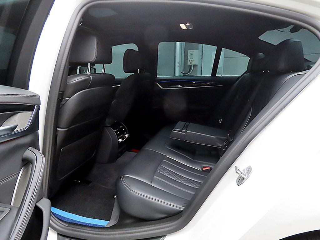 BMW 5 Series - Vista 6