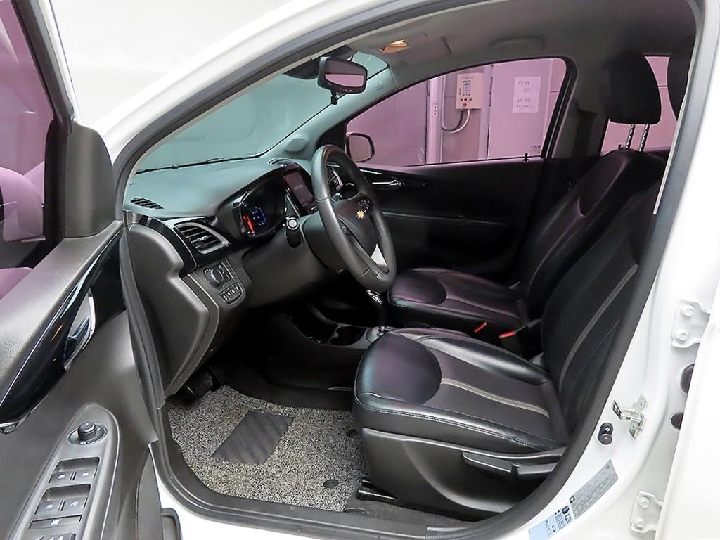Chevrolet Spark - Vista 5