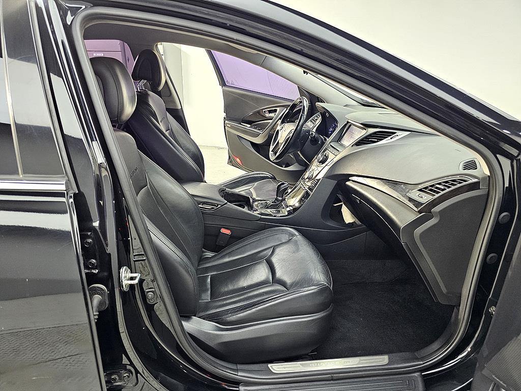 HYUNDAI Grandeur - Vista 11