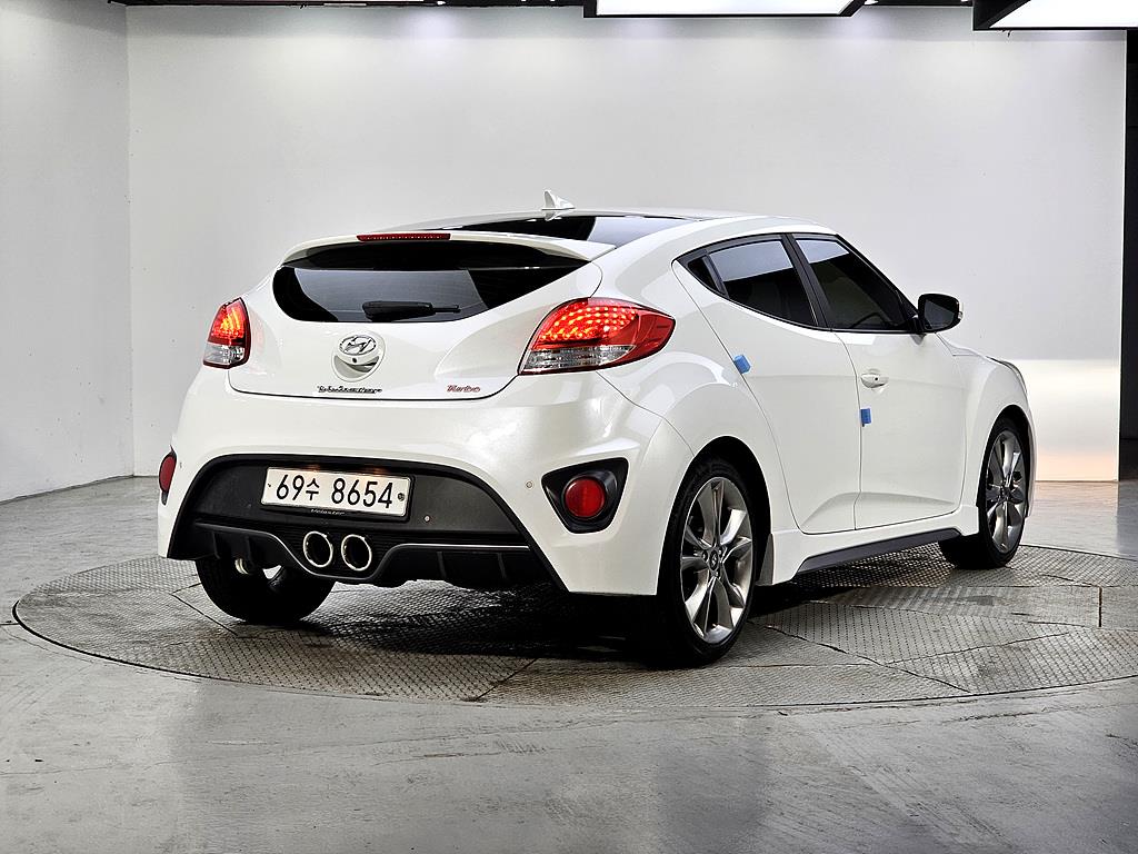 HYUNDAI Veloster - Vista 4
