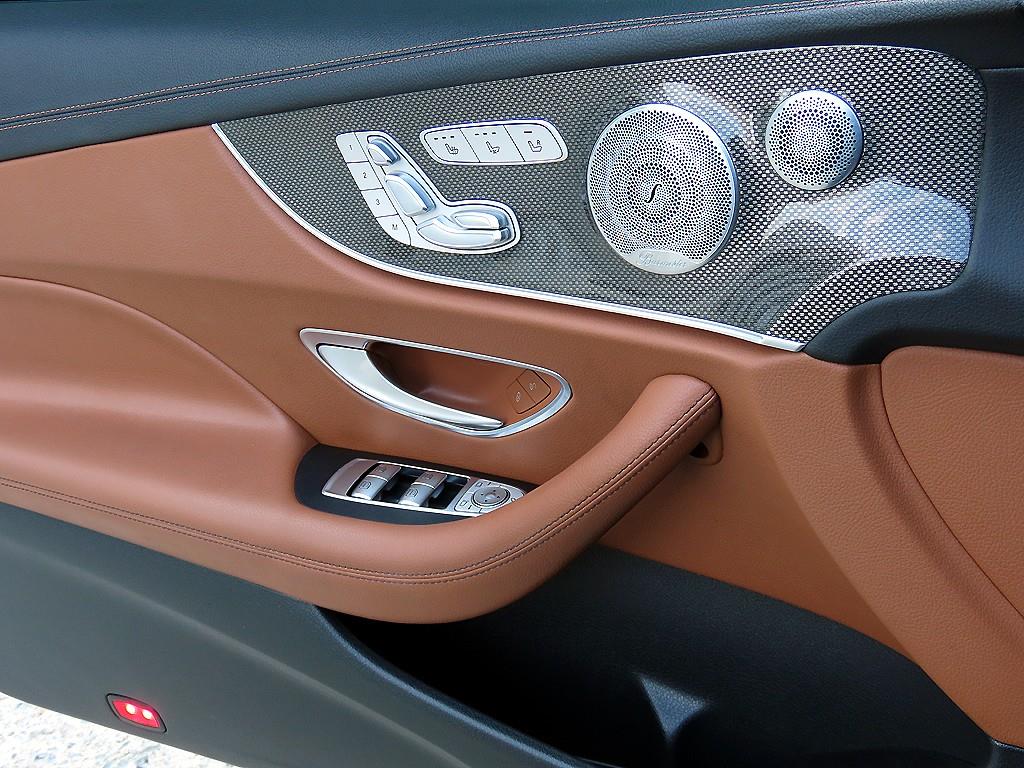 Mercedes Benz E class - Vista 12