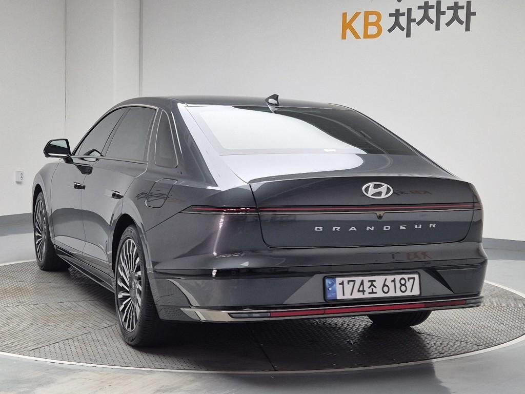 HYUNDAI Grandeur - Vista 3