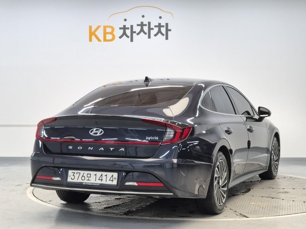 HYUNDAI Sonata - Vista 3