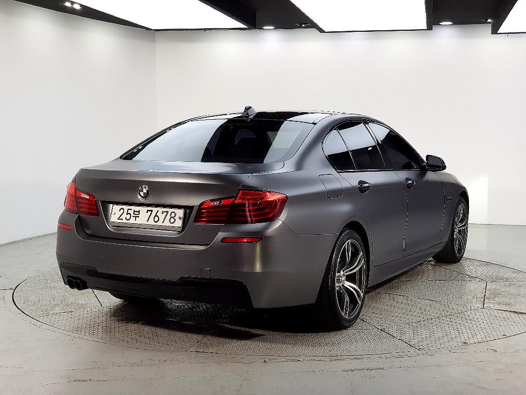 BMW 5 Series - Vista 4