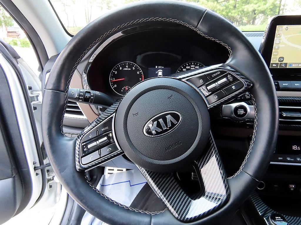 KIA Seltos - Vista 8