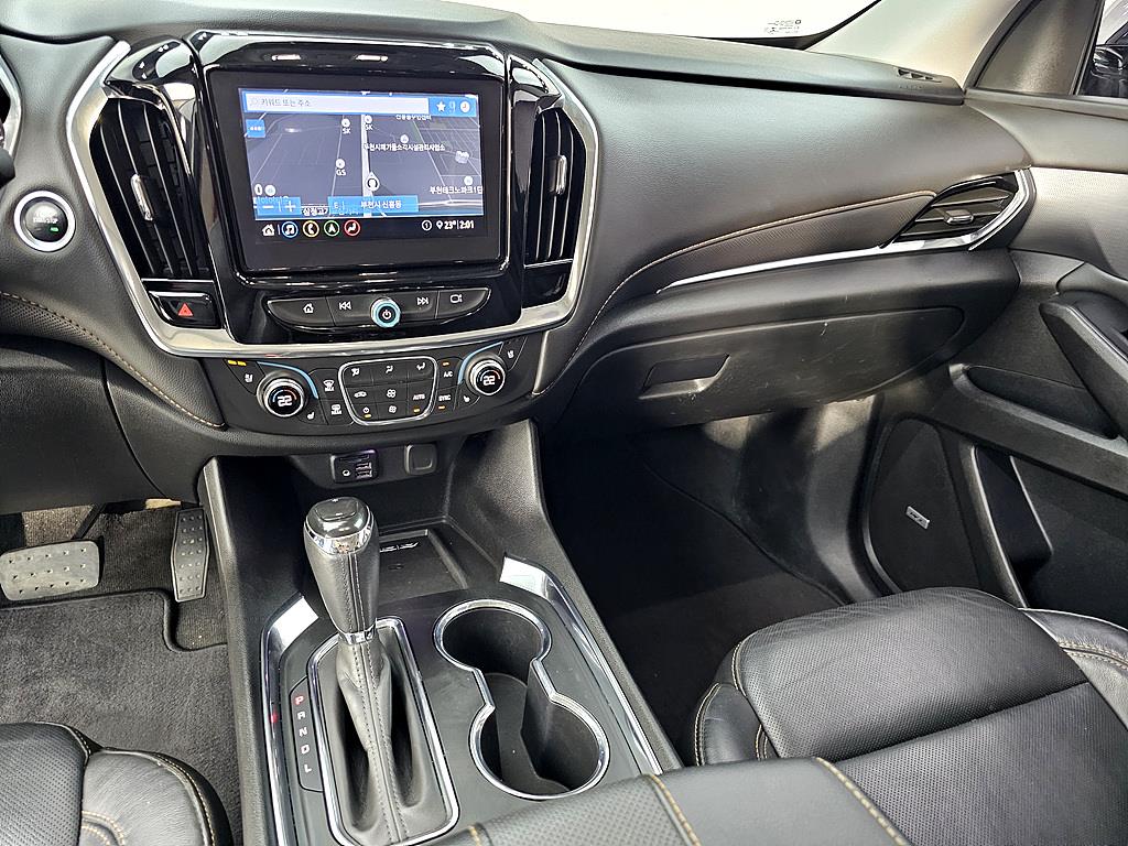 Chevrolet Travers - Vista 9