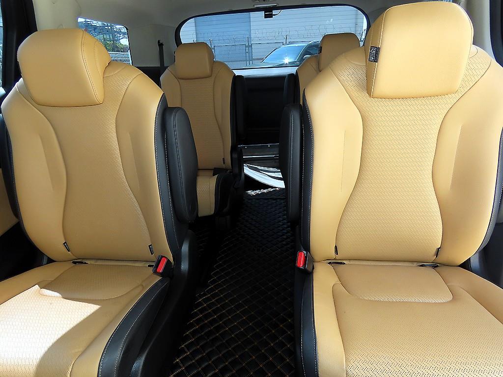 KIA Carnival - Vista 7