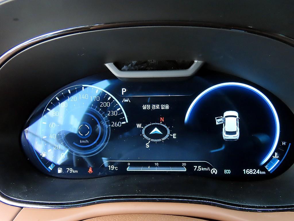 Genesis GV70 - Vista 9
