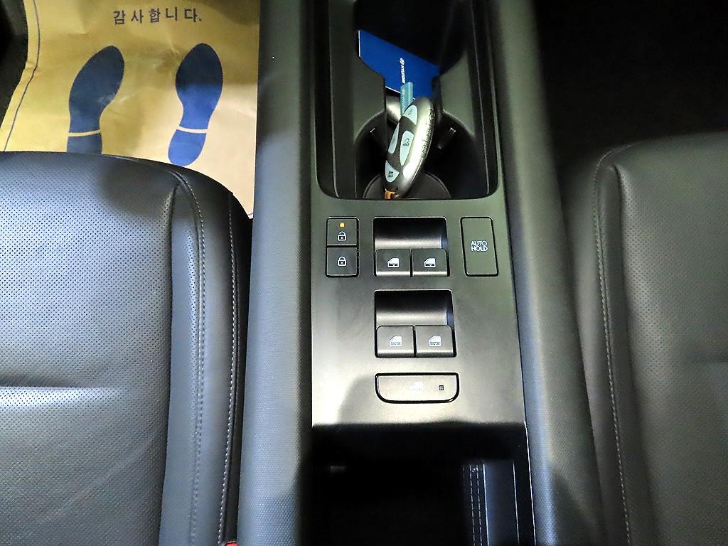 HYUNDAI Ioniq 6 - Vista 12