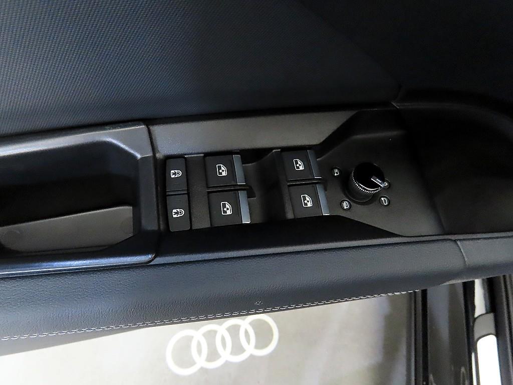 Audi Q4 2025 Negro - Importación desde Corea - HF Imports Iquique - Foto 13