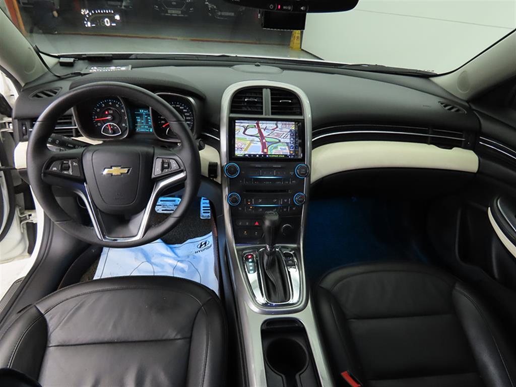 Chevrolet Malibu - Vista 7