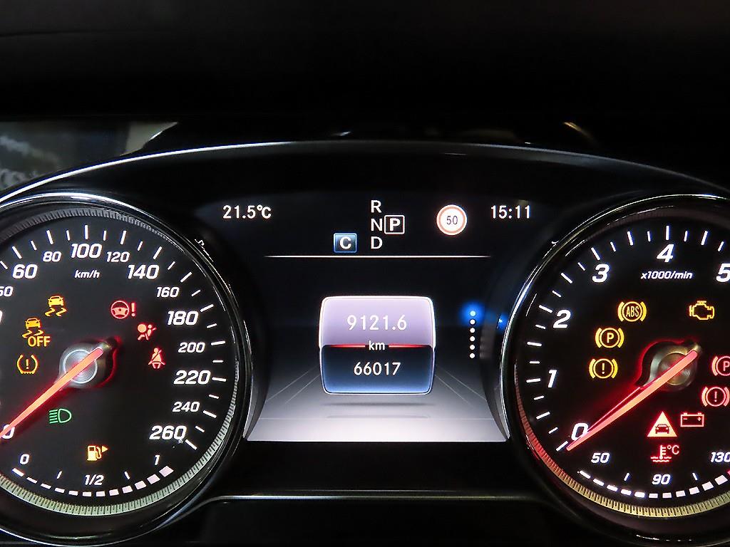 Mercedes Benz E class - Vista 9