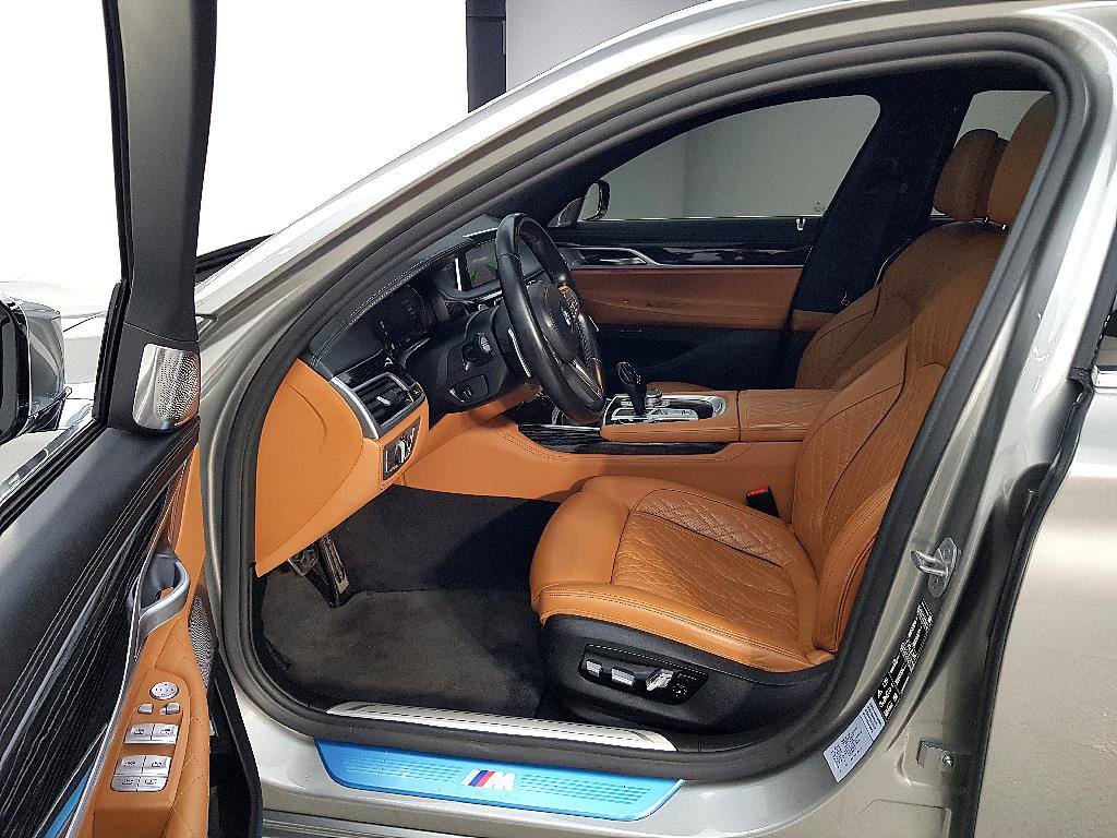 BMW 7 Series - Vista 8