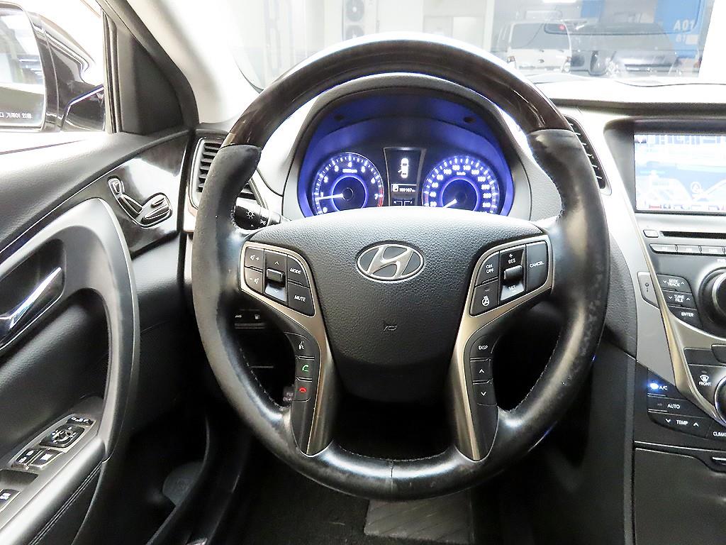 HYUNDAI Grandeur - Vista 7