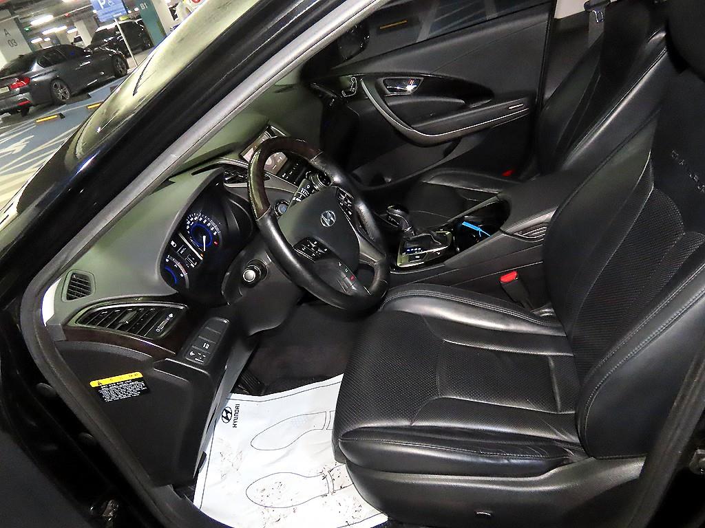 HYUNDAI Grandeur - Vista 6