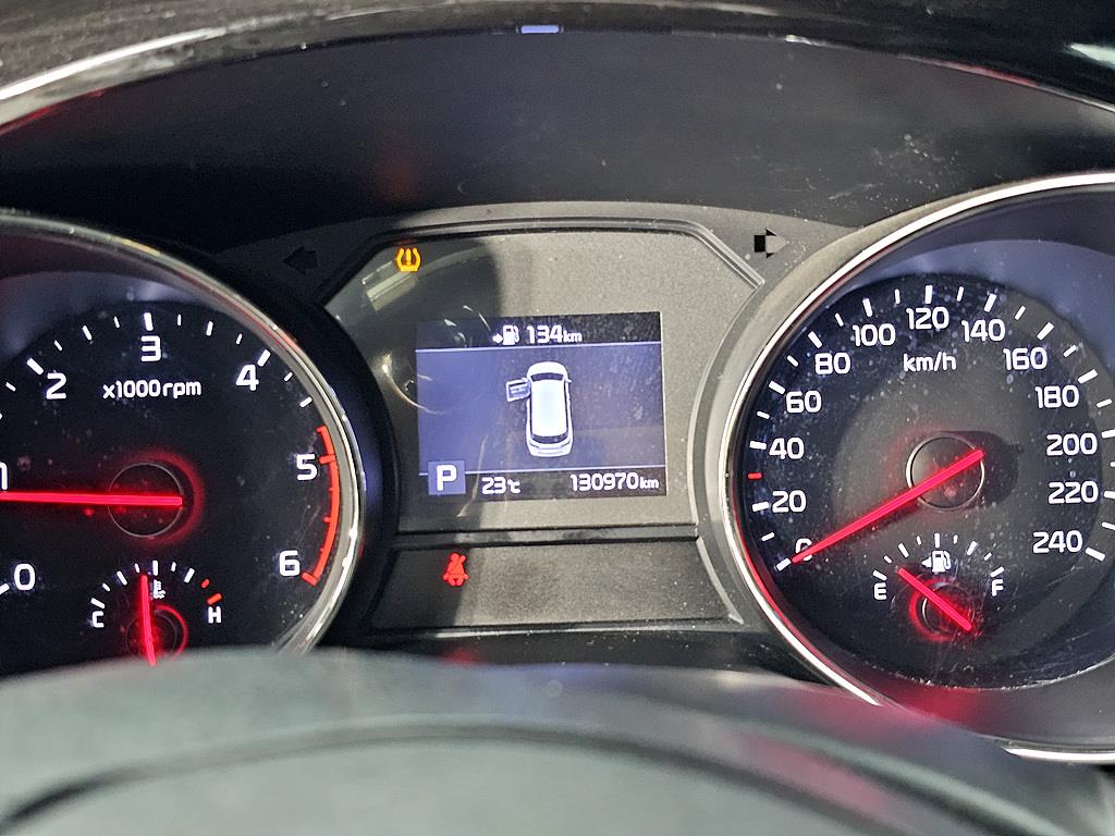 KIA Carnival - Vista 7