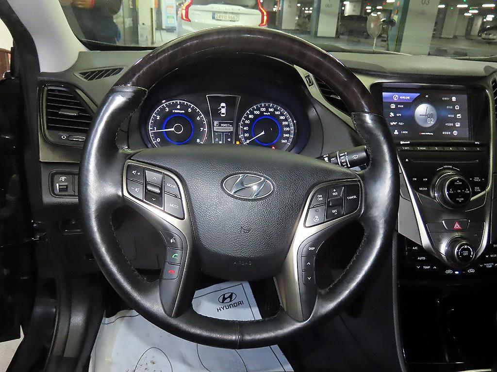 HYUNDAI Grandeur - Vista 8