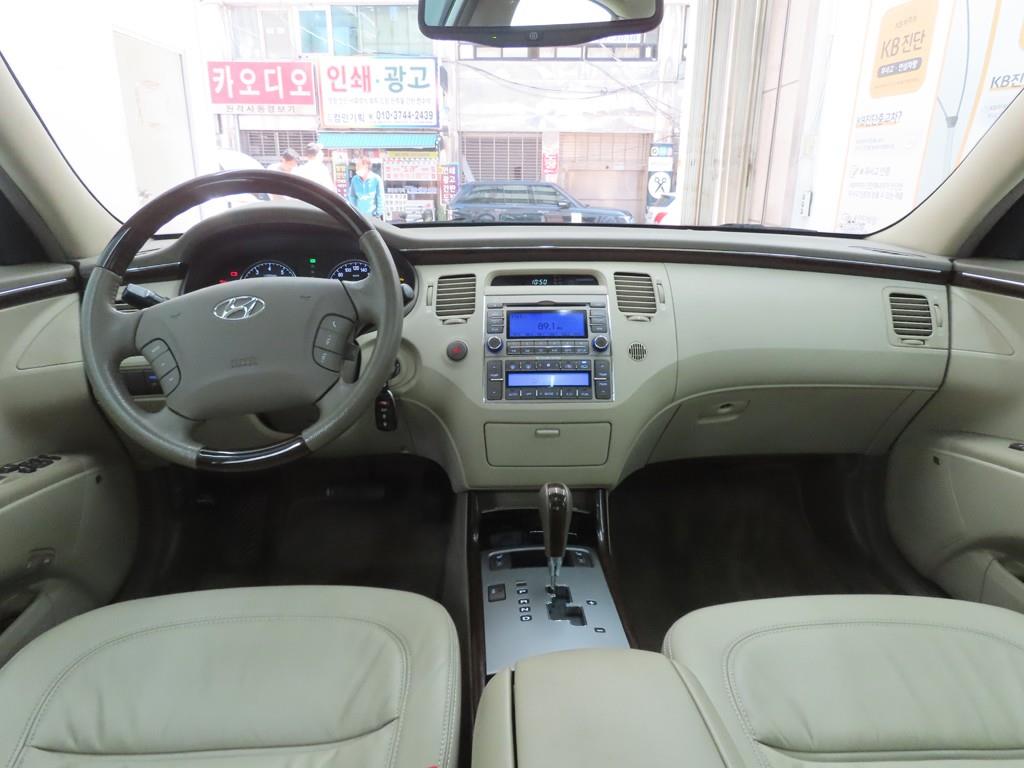 HYUNDAI Grandeur - Vista 7