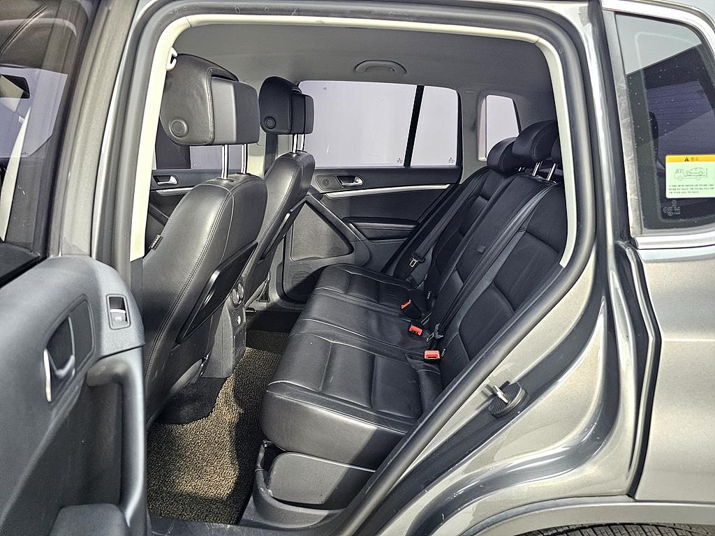 Volkswagen Tiguan - Vista 9