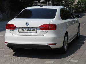 Volkswagen Jetta - Vista 6