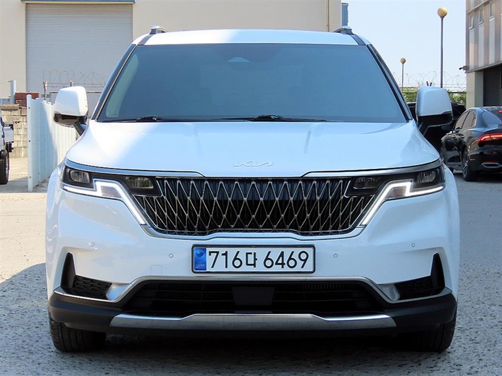 KIA Carnival 2023 Blanco - Importación desde Corea - HF Imports Iquique - Foto 1