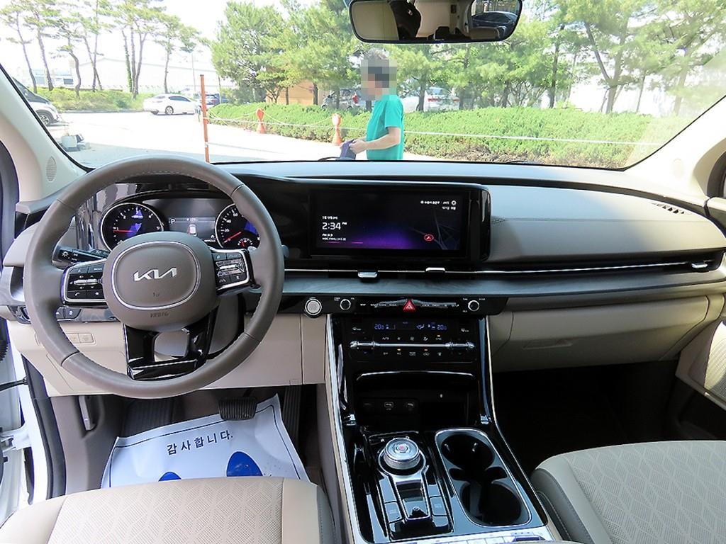 KIA Carnival - Vista 8