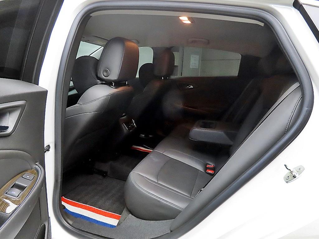 Chevrolet Malibu - Vista 6