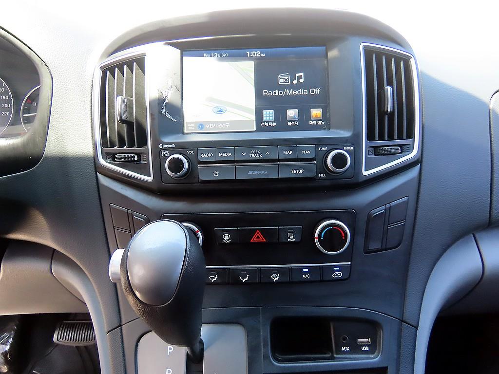 HYUNDAI Starex 2019 Blanco - Importación desde Corea - HF Imports Iquique - Foto 13