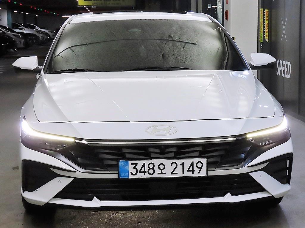 HYUNDAI Avante - Vista 2