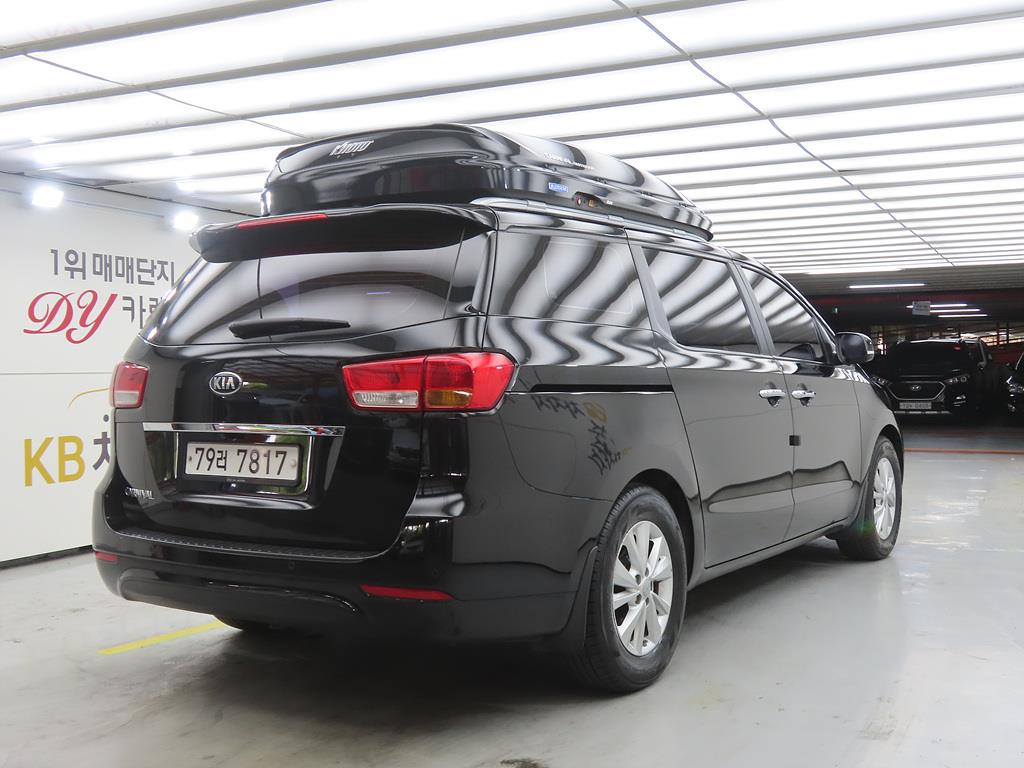 KIA Carnival - Vista 4