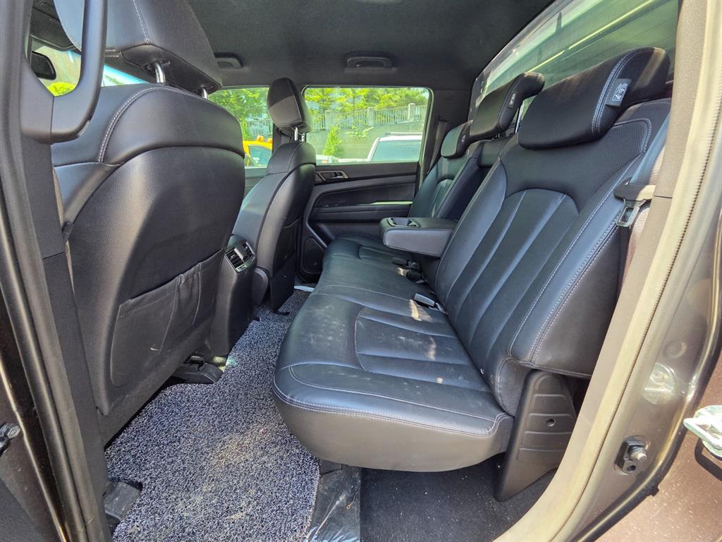 Ssangyong Rexton - Vista 9