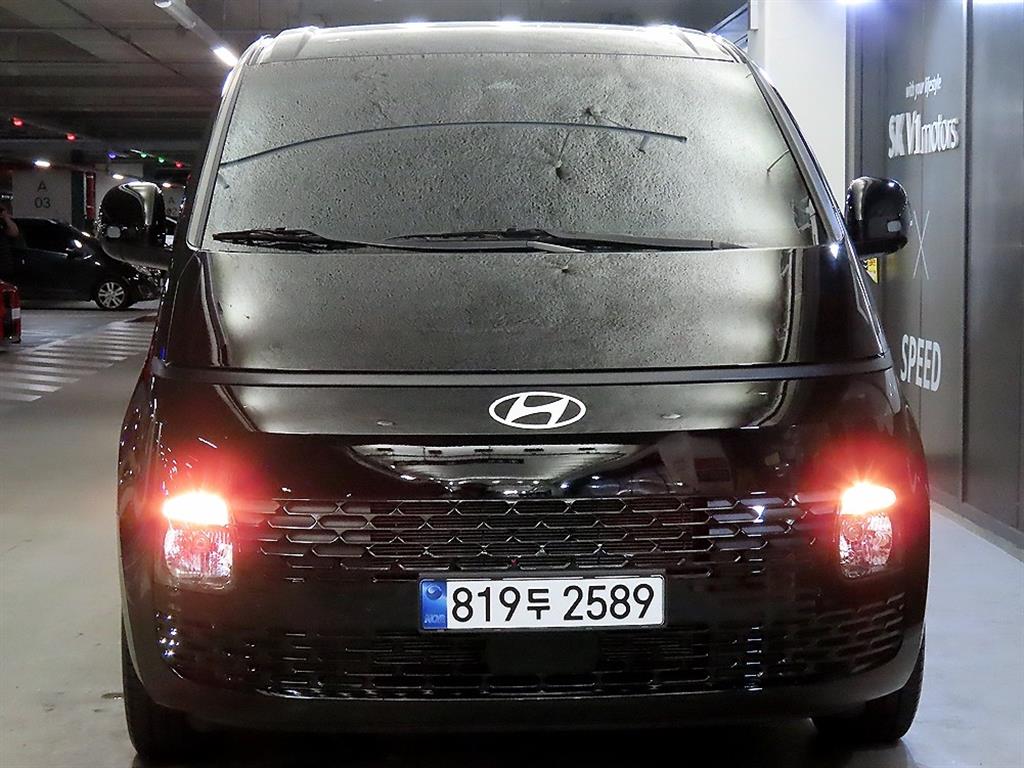 HYUNDAI Staria - Vista 2