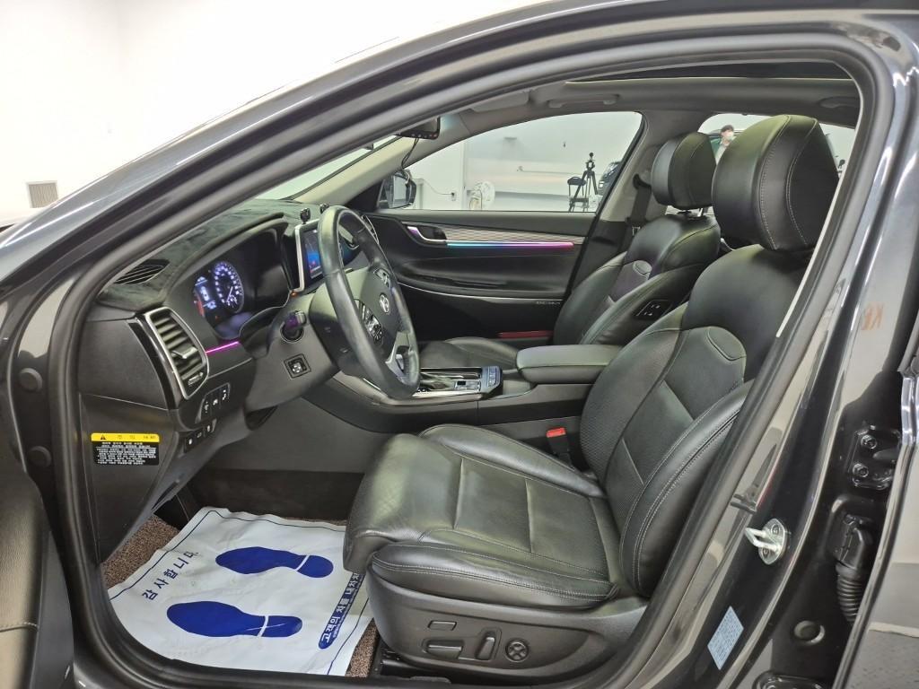 HYUNDAI Grandeur - Vista 11