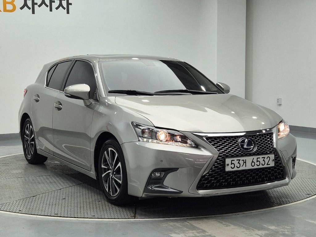 Lexus CT - Vista 4