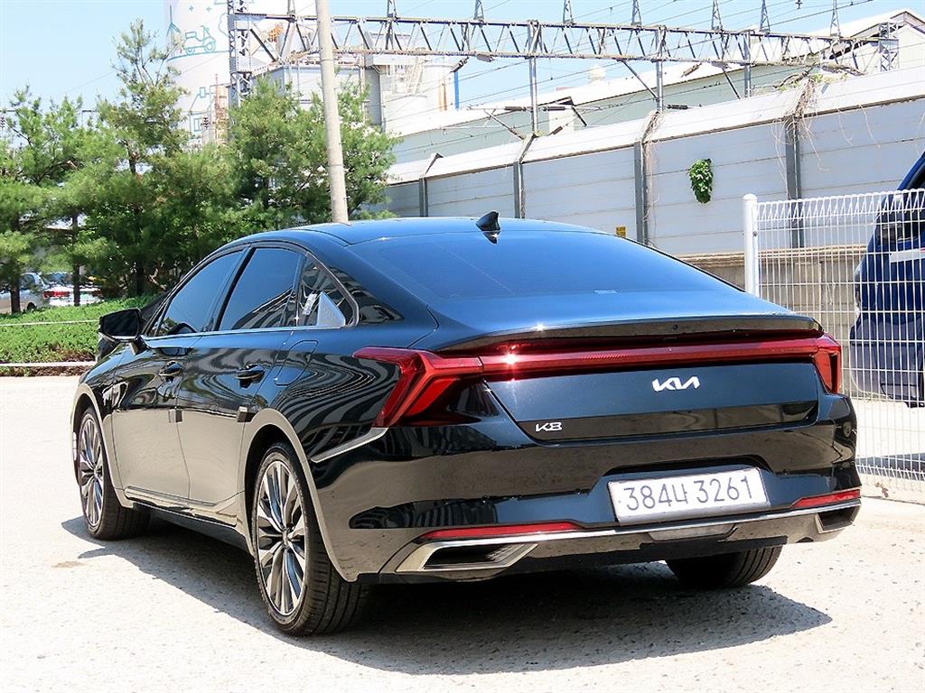 KIA K8 - Vista 3