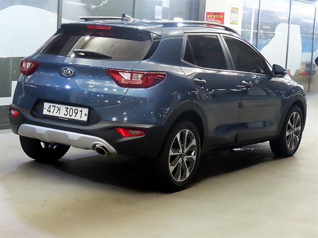 KIA Stonic - Vista 4
