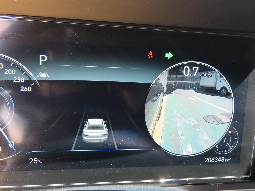 HYUNDAI Grandeur - Vista 9