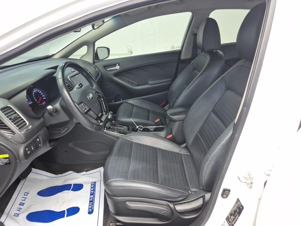 KIA K3 - Vista 11