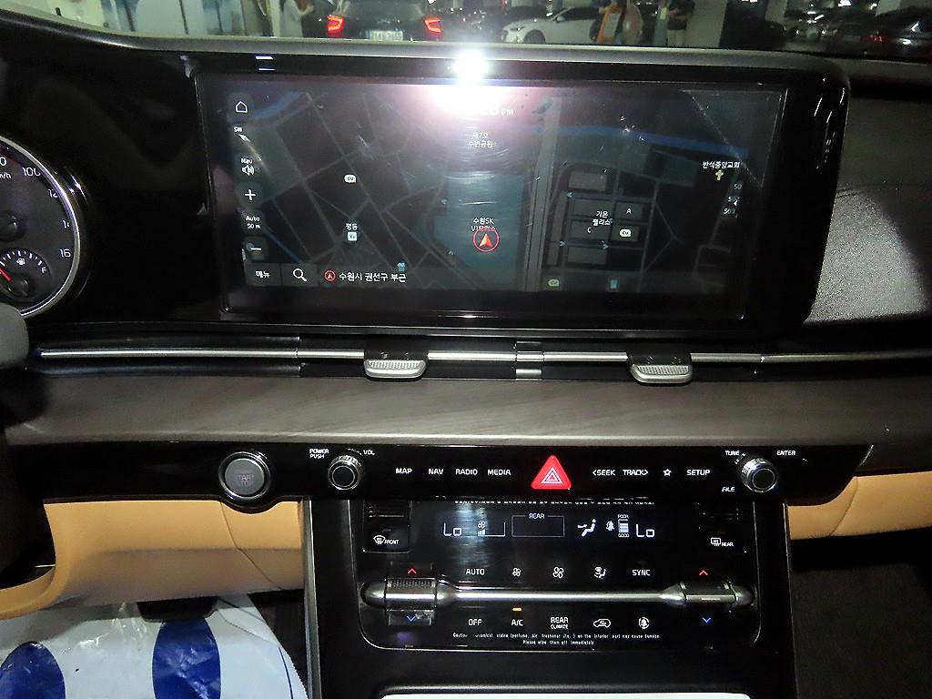 KIA Carnival - Vista 11
