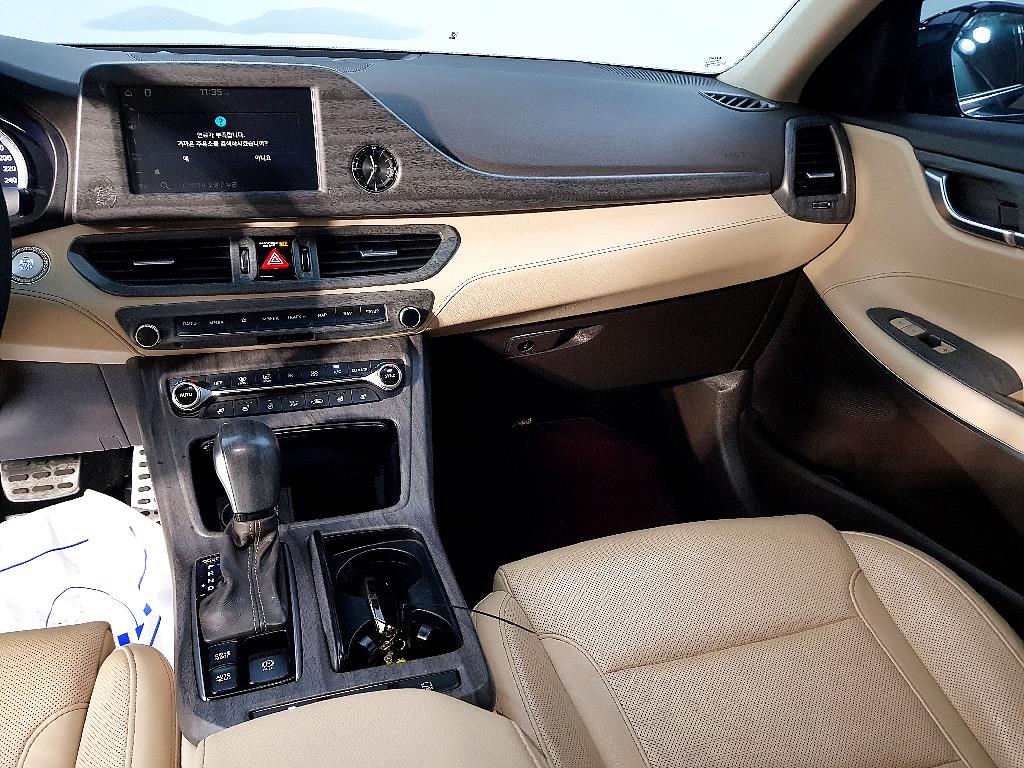 HYUNDAI Grandeur - Vista 10