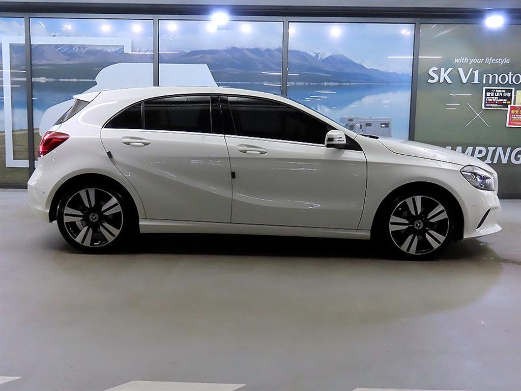 Mercedes Benz A Class - Vista 3