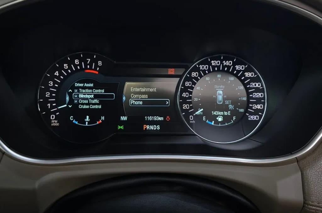 Lincoln MKX - Vista 8