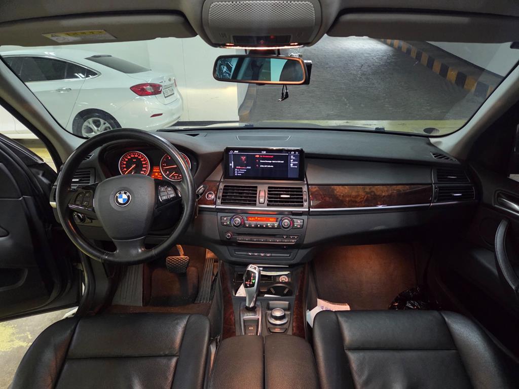 BMW X5 - Vista 8