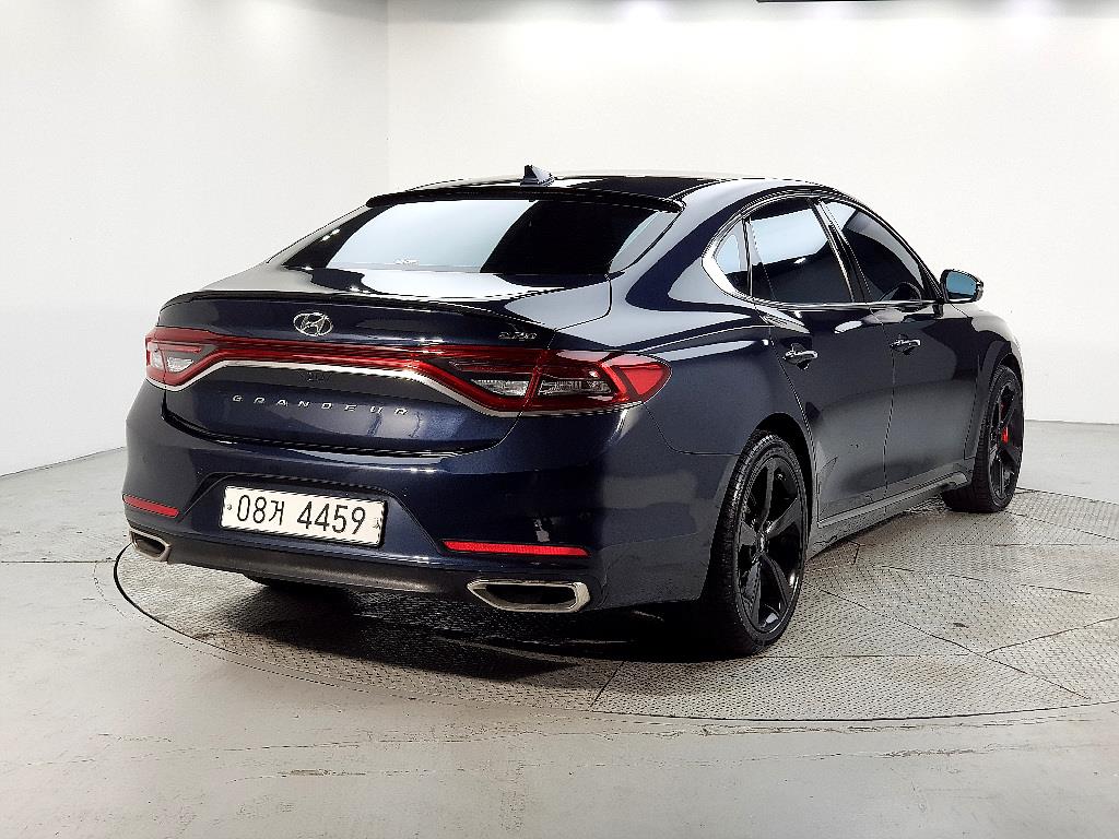 HYUNDAI Grandeur - Vista 4