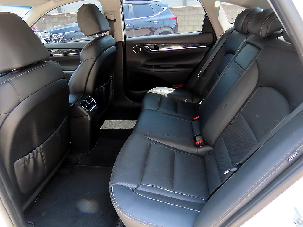 HYUNDAI Grandeur - Vista 6