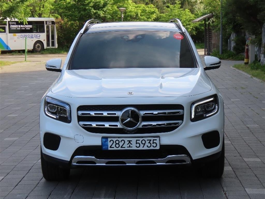 Mercedes Benz GLB Class 2022